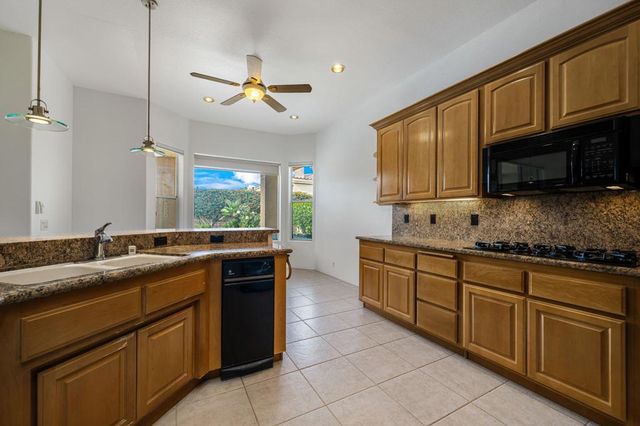 13 Hillcrest Drive, Palm Desert, CA 92260