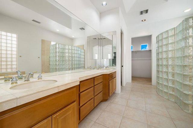 13 Hillcrest Drive, Palm Desert, CA 92260