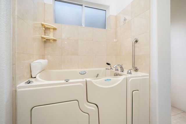 13 Hillcrest Drive, Palm Desert, CA 92260