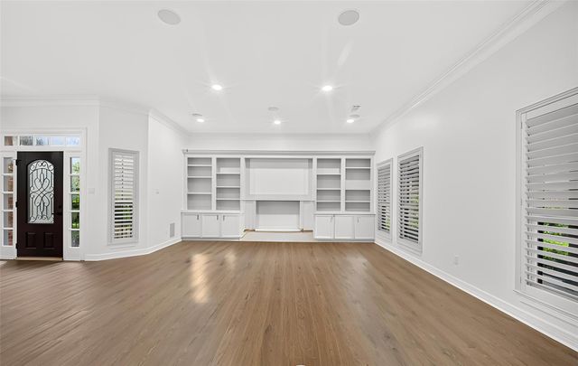 4415 Country Club View, Baytown, TX 77521