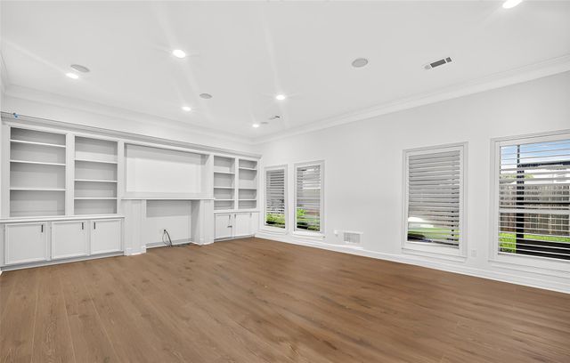 4415 Country Club View, Baytown, TX 77521