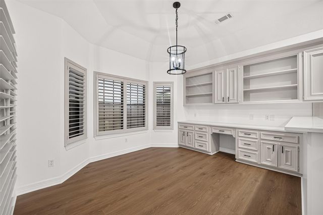 4415 Country Club View, Baytown, TX 77521