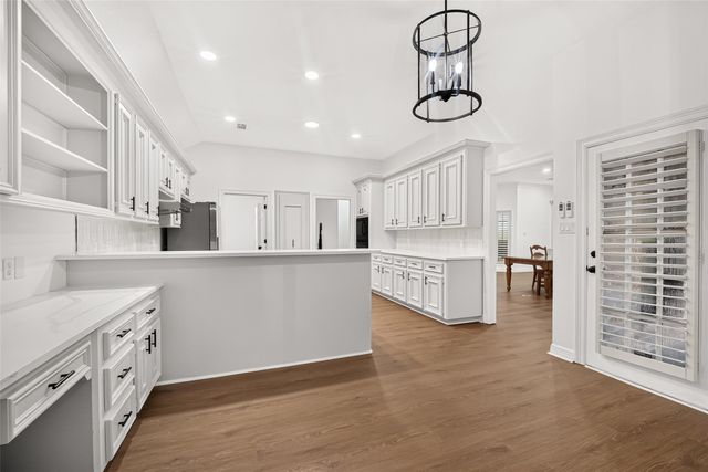 4415 Country Club View, Baytown, TX 77521