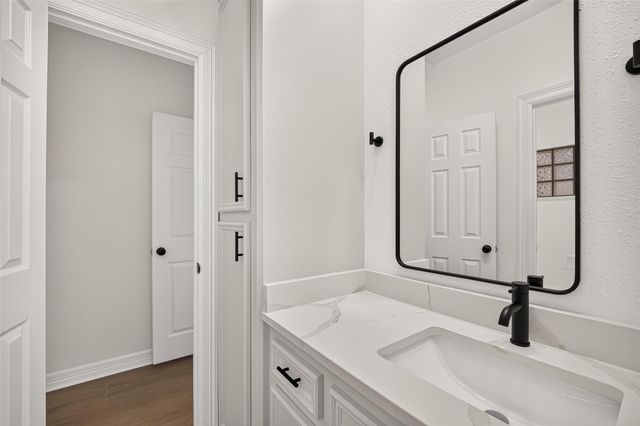 4415 Country Club View, Baytown, TX 77521