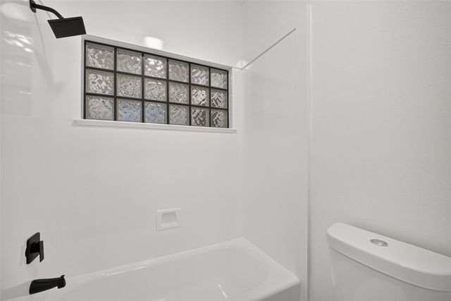 4415 Country Club View, Baytown, TX 77521