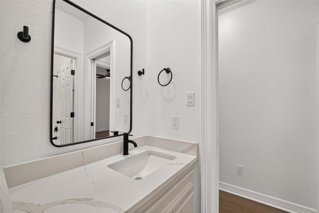4415 Country Club View, Baytown, TX 77521