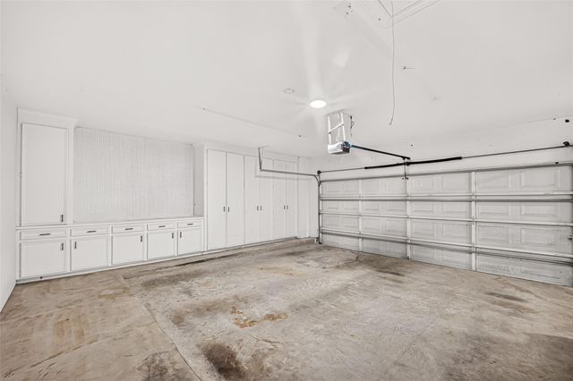 4415 Country Club View, Baytown, TX 77521