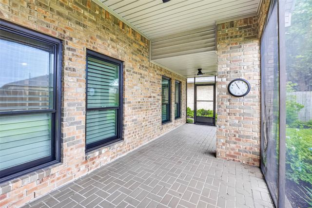 4415 Country Club View, Baytown, TX 77521