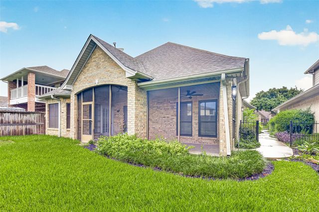 4415 Country Club View, Baytown, TX 77521