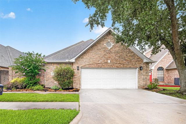 4415 Country Club View, Baytown, TX 77521