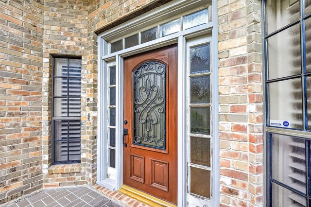 4415 Country Club View, Baytown, TX 77521