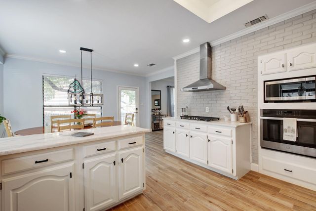7103 Anaqua DR, Austin, TX 78750