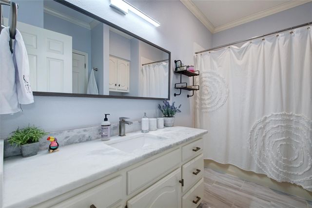 7103 Anaqua DR, Austin, TX 78750