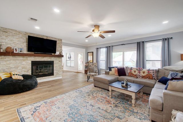7103 Anaqua DR, Austin, TX 78750