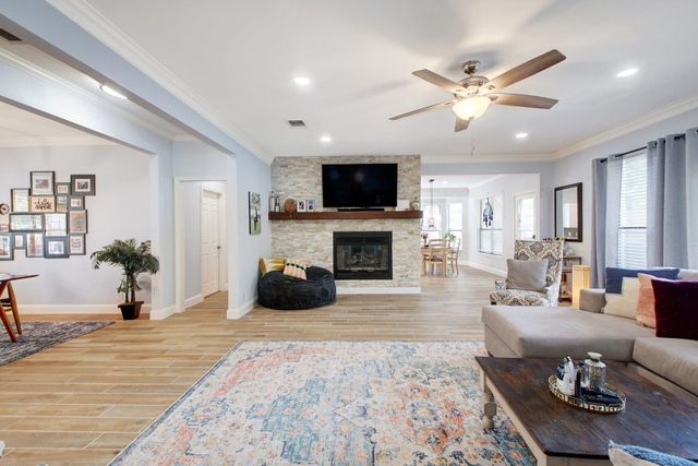 7103 Anaqua DR, Austin, TX 78750