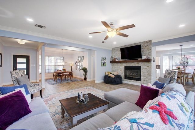 7103 Anaqua DR, Austin, TX 78750