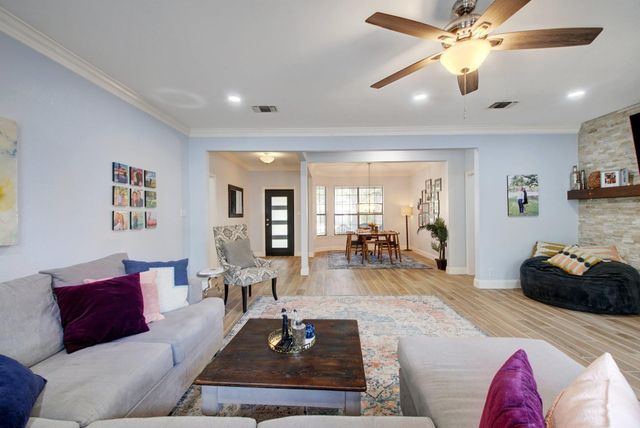 7103 Anaqua DR, Austin, TX 78750