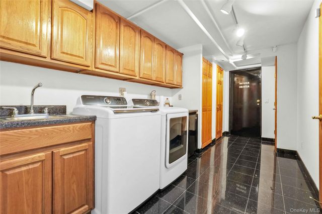 3039 36th Street, Astoria, NY 11103