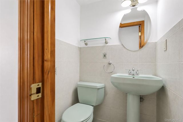 3039 36th Street, Astoria, NY 11103