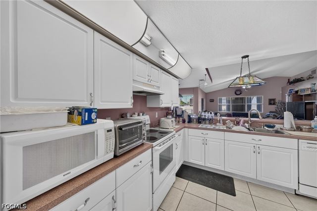 1224 NW 38th AVE, Cape Coral, FL 33993