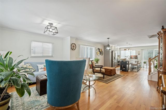 1790 Front Street 28, East Meadow, NY 11554