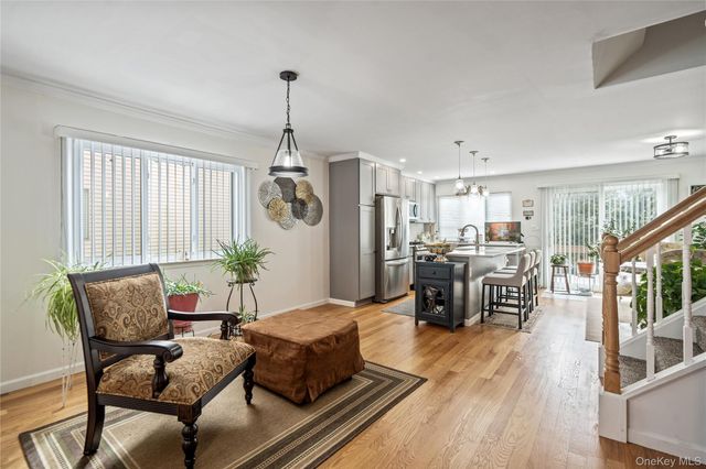 1790 Front Street 28, East Meadow, NY 11554