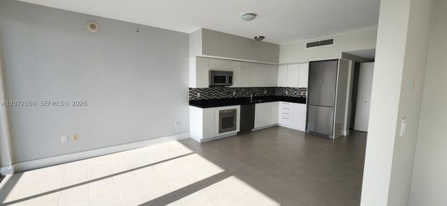 92 SW 3rd St 4308, Miami, FL 33130
