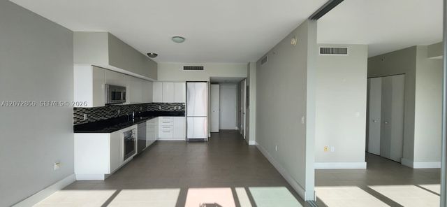 92 SW 3rd St 4308, Miami, FL 33130