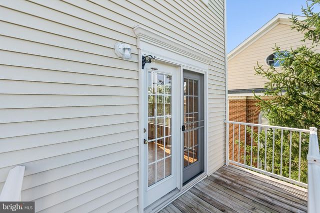568 ORCHARD RIDGE DR #200, Gaithersburg, MD 20878