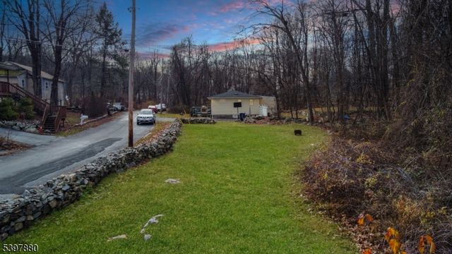 6 Pine St E, Vernon Twp., NJ 07422