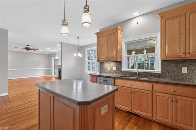 20527 Madison CT, Smithfield, VA 23430