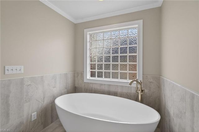 20527 Madison CT, Smithfield, VA 23430