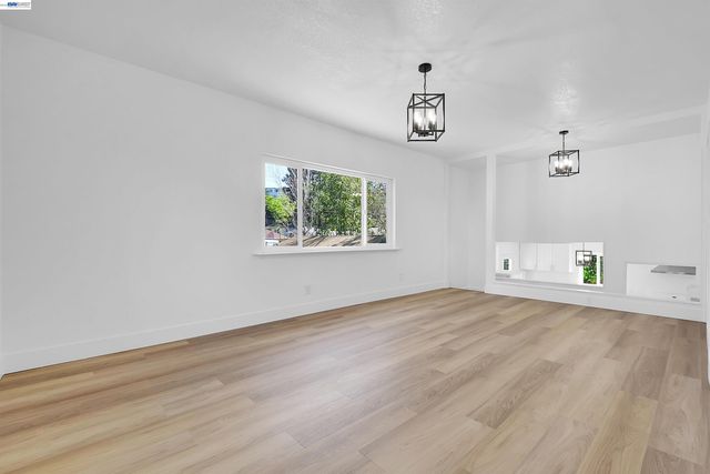 1467 Clay St, Hayward, CA 94541