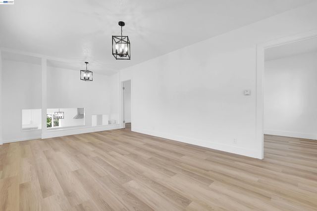 1467 Clay St, Hayward, CA 94541