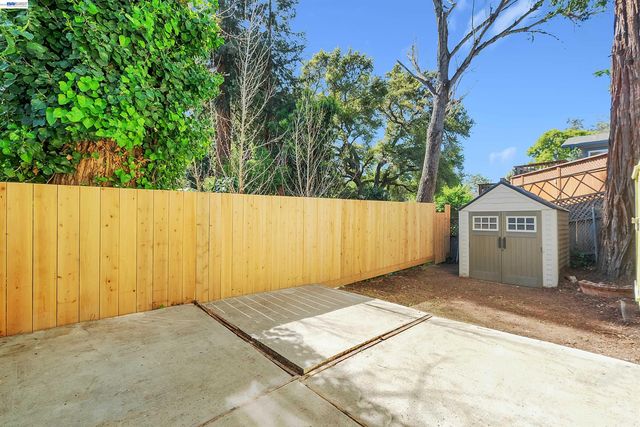 1467 Clay St, Hayward, CA 94541