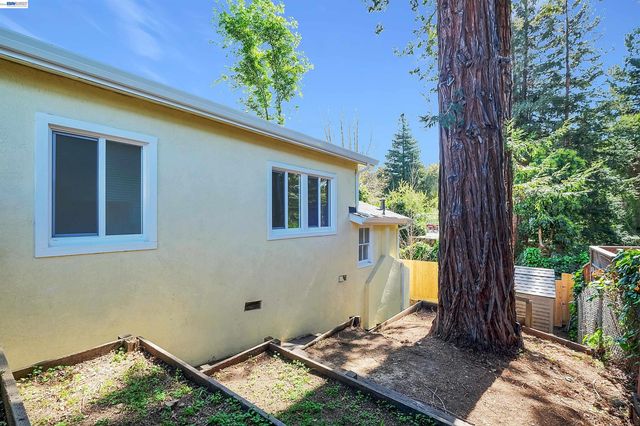 1467 Clay St, Hayward, CA 94541