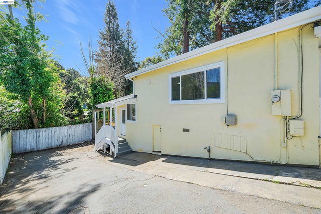 1467 Clay St, Hayward, CA 94541