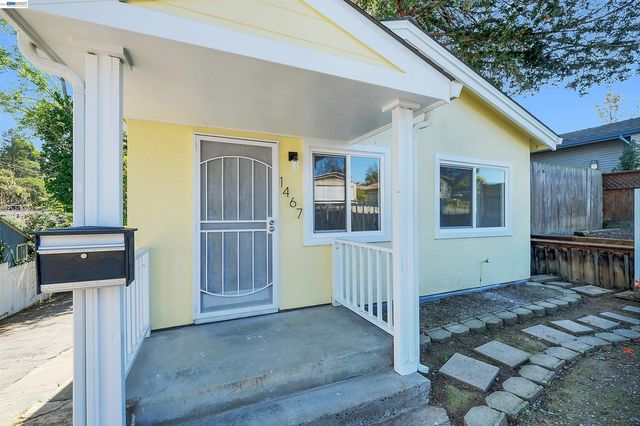1467 Clay St, Hayward, CA 94541