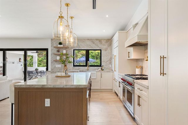 1431 Certosa Ave, Coral Gables, FL 33146