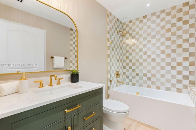 1431 Certosa Ave, Coral Gables, FL 33146