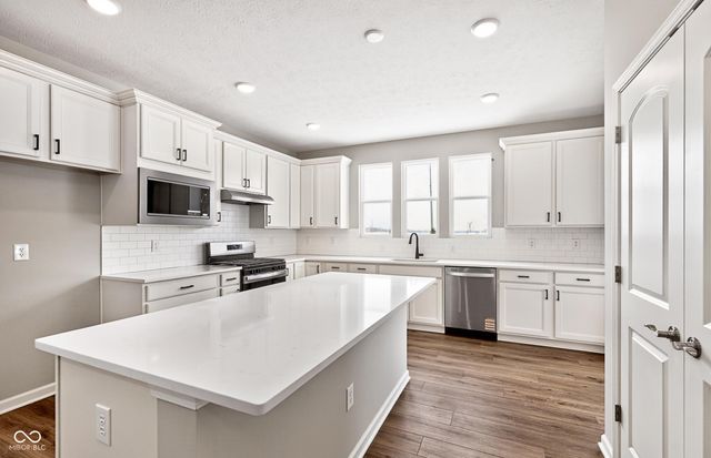 13007 Seven Springs Lane, Noblesville, IN 46060