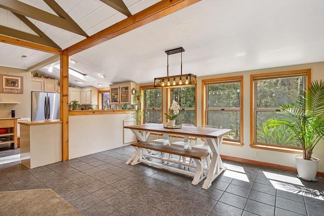 14067 Linden Rd, Grass Valley, CA 95945