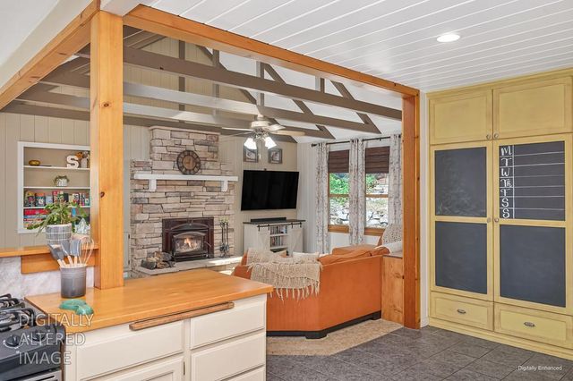 14067 Linden Rd, Grass Valley, CA 95945