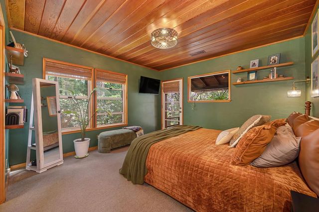 14067 Linden Rd, Grass Valley, CA 95945