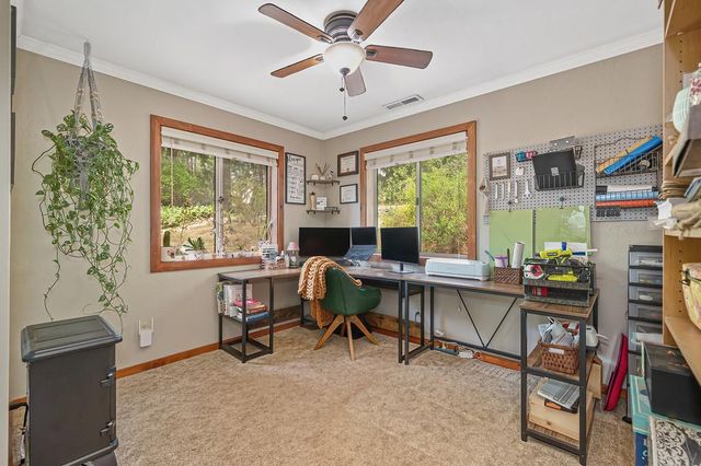 14067 Linden Rd, Grass Valley, CA 95945