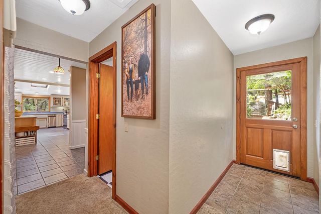 14067 Linden Rd, Grass Valley, CA 95945