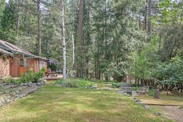 14067 Linden Rd, Grass Valley, CA 95945