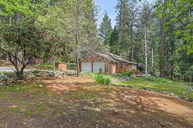 14067 Linden Rd, Grass Valley, CA 95945