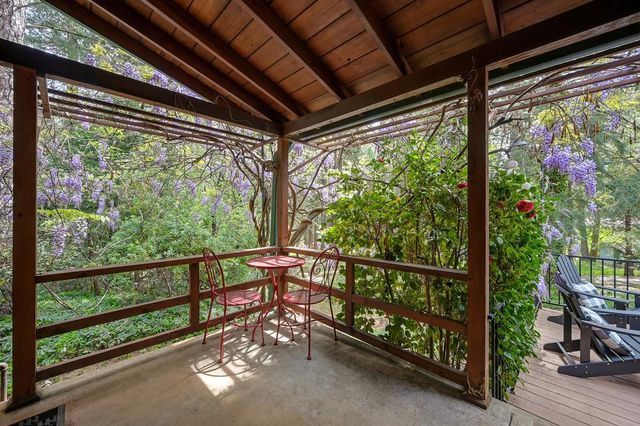 14067 Linden Rd, Grass Valley, CA 95945