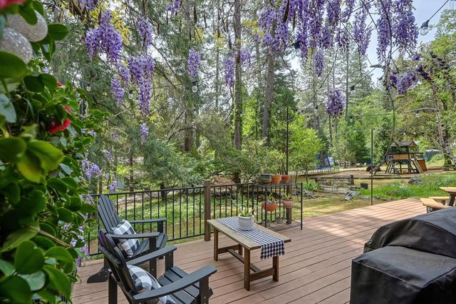 14067 Linden Rd, Grass Valley, CA 95945